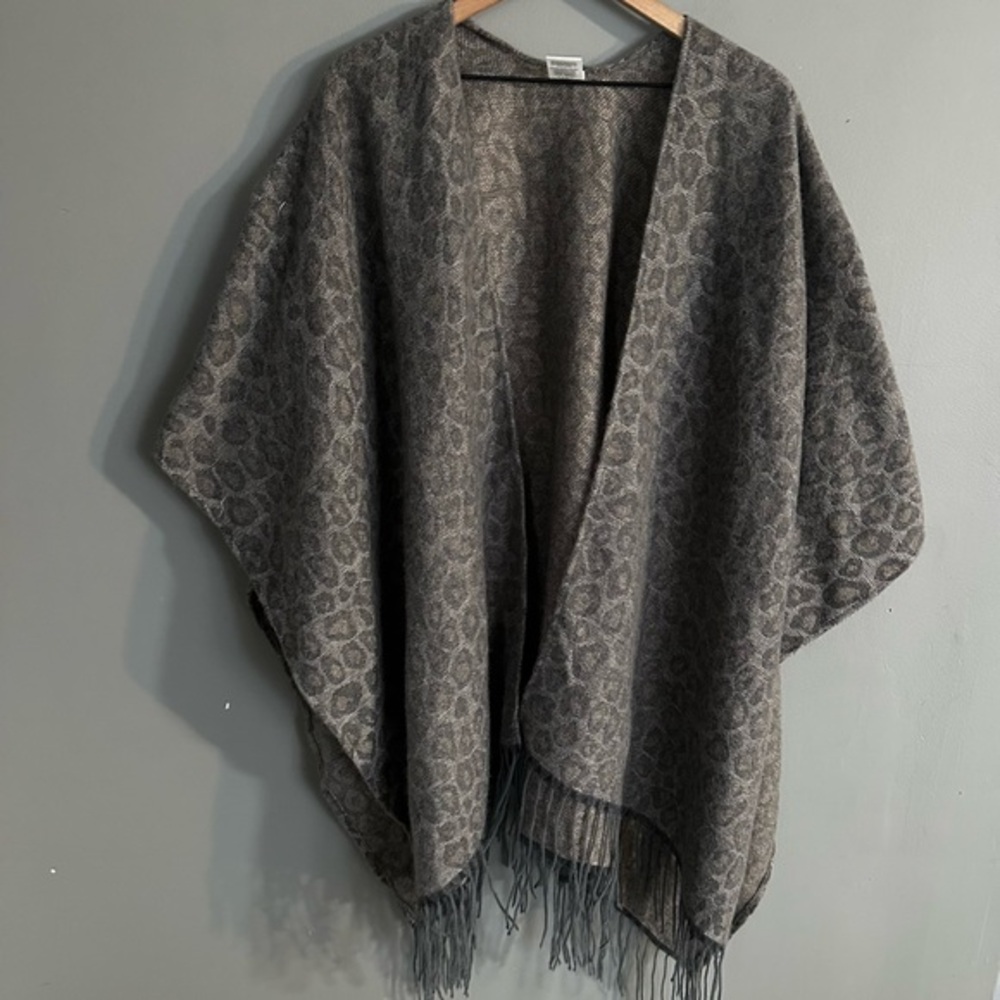 Woolrich Fringe Shawl | Cheetah Print